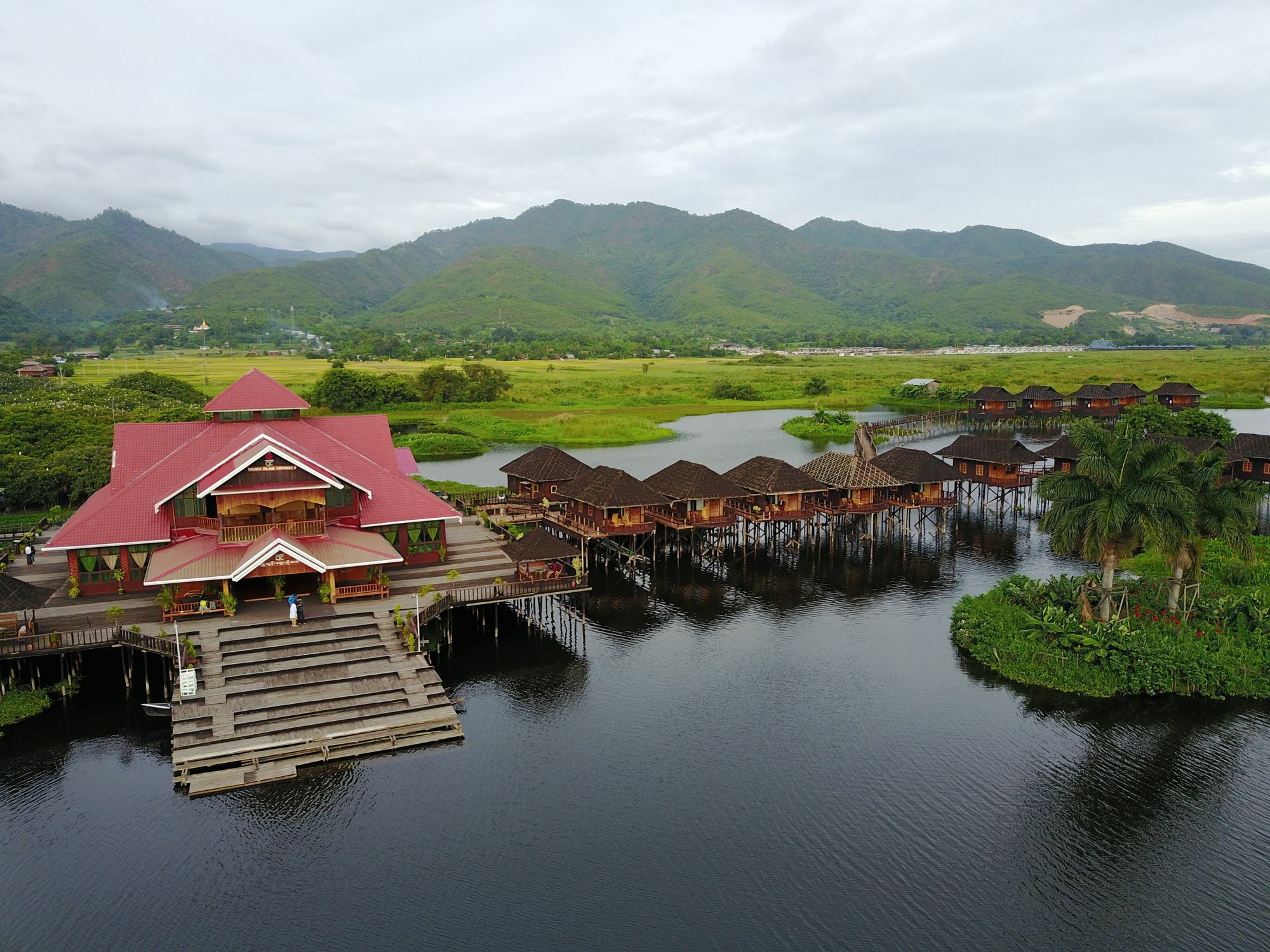 Golden Island Cottages Thale U Hotel Ywama Exteriör bild