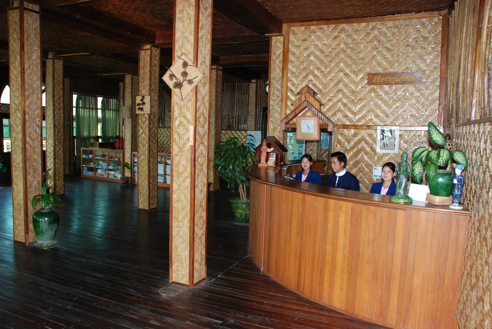 Golden Island Cottages Thale U Hotel Ywama Exteriör bild