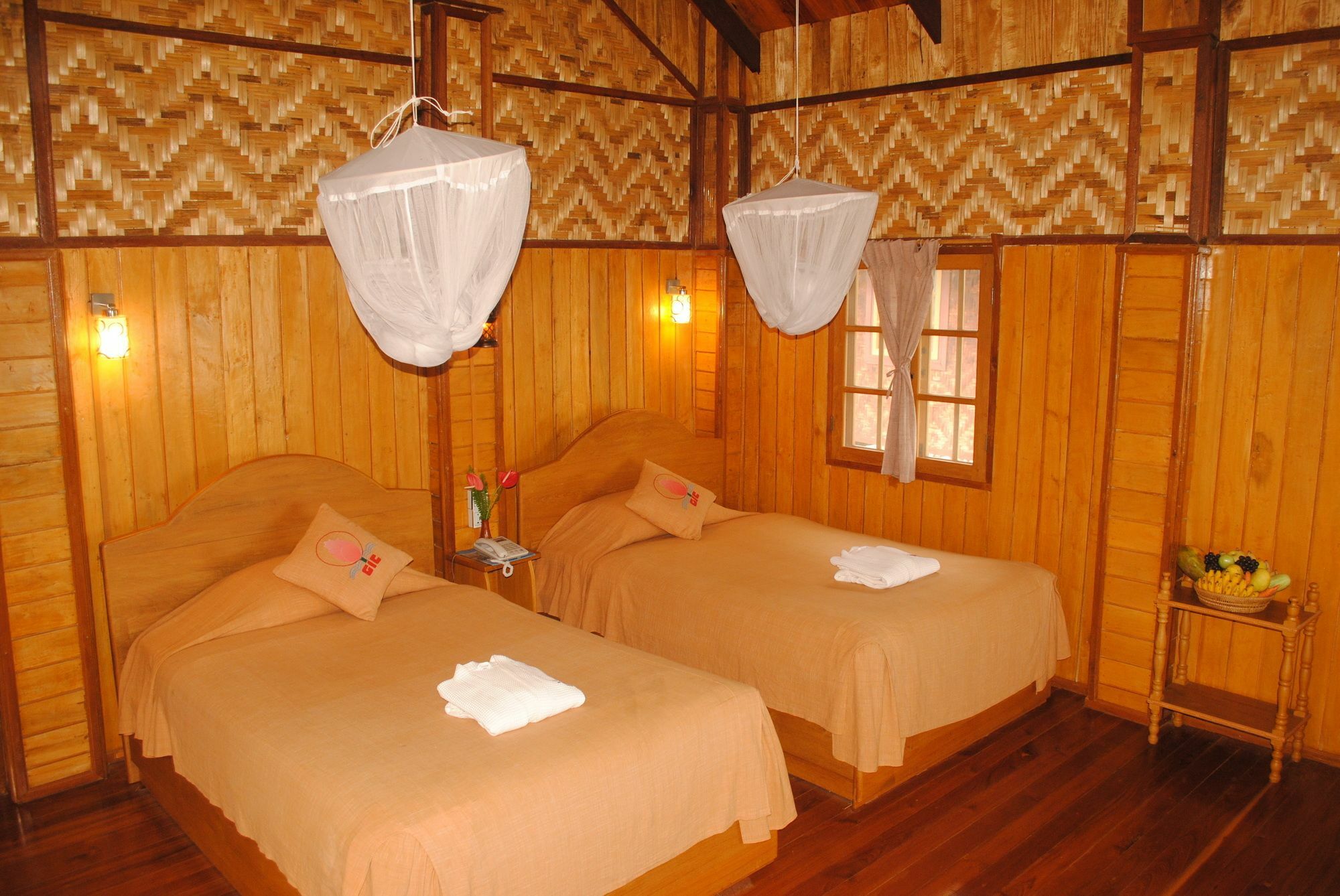 Golden Island Cottages Thale U Hotel Ywama Exteriör bild